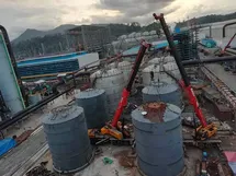 Tangki penyimpanan asam fluorida (Ø8m × 12m)