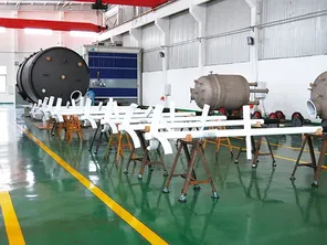 Pengaduk aliran aksial dengan lining PTFE