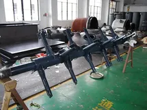Pengaduk pelat miring dengan pelapisan PFA