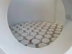 Distributor cairan PTFE