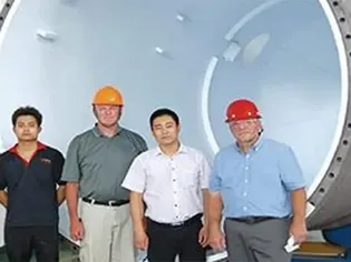 Amerika Serikat Klien dari melakukan inspeksi akhir untuk menara reaksi