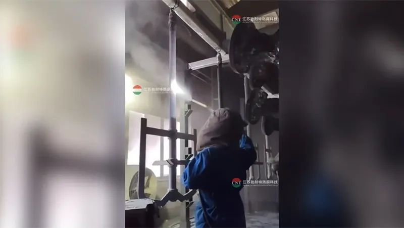 Pelapisan Semprot pada Anchor Agitator (Pengaduk Anchor)